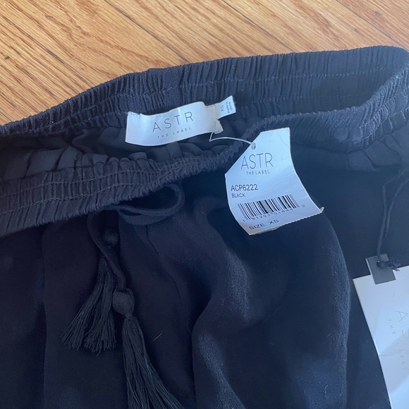 Astr the label Rita drawstring shorts sz XS - Picture 3 of 3